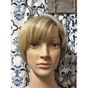 paula young wigs for women A0106 Blonde Short SZ Average Dark Roots
